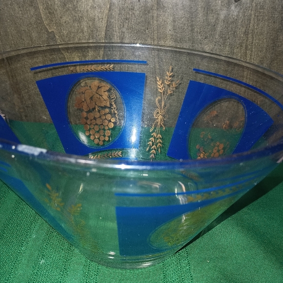 Hazel Atlas Vintage Chip, Punch Bowl Blue and Gold Grape Design - Picture 6 of 6
